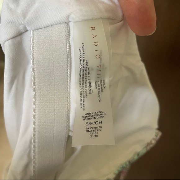 NWT Radio Fiji Cayo One Piece Swimsuit in White - Picture 6 of 6